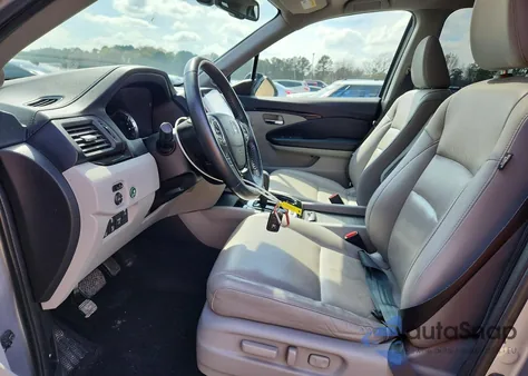 2017 Honda Ridgeline Rtl z USA, uszkodzony, nr VIN 5FPYK3F79HB022585